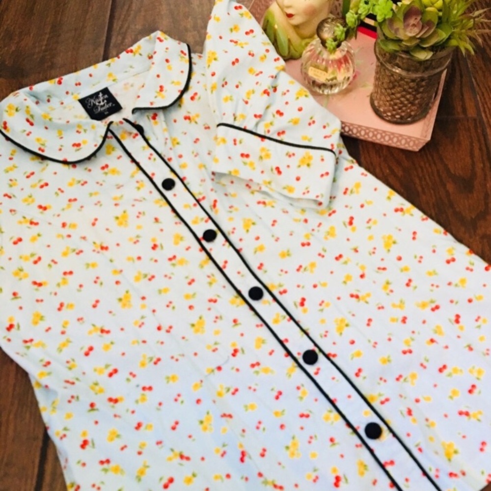 Küsten Luder Peter Pan Collar Cherries shirt